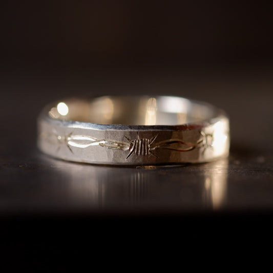 BARBED STACKING BAND SILVER